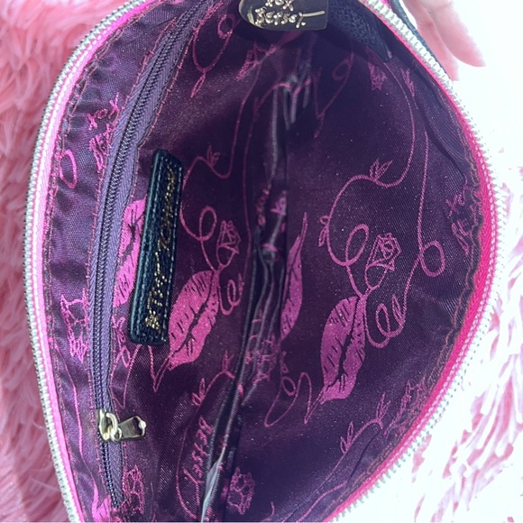 BESTEY JOHNSON WRISTLET - Picture 3 of 5